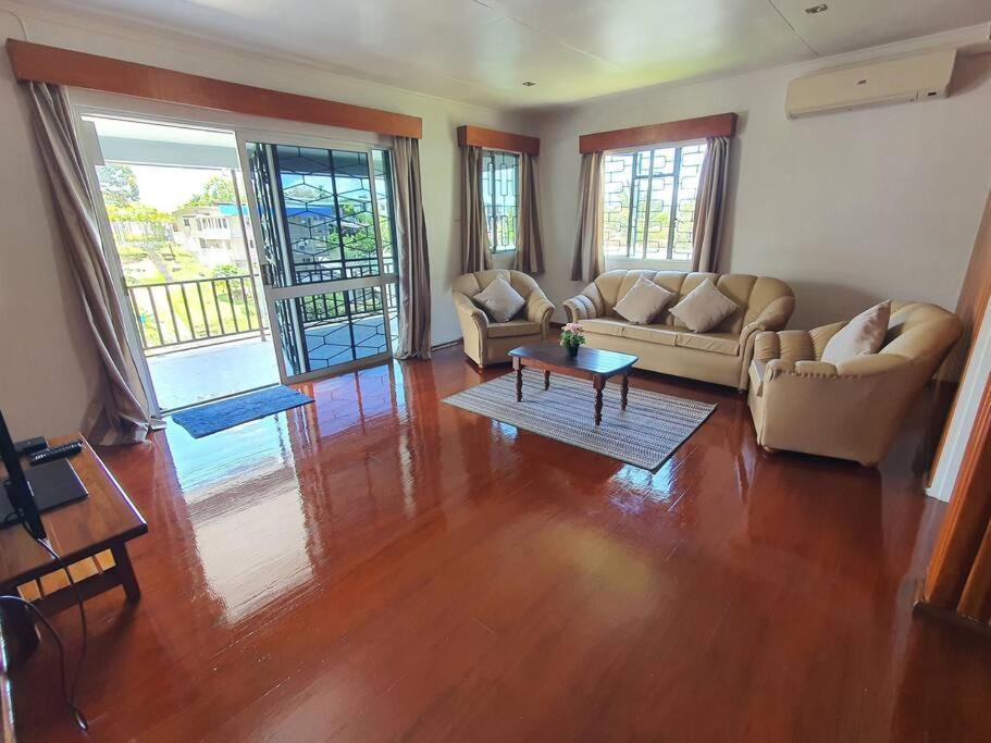 Loverly 3 Bedroom Rental Pool Outdoor Area Upper Σούβα Εξωτερικό φωτογραφία